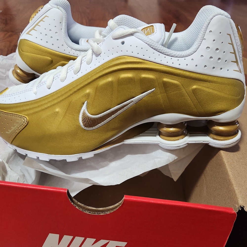 Nike Gold & White Shox R4 Running Shoes